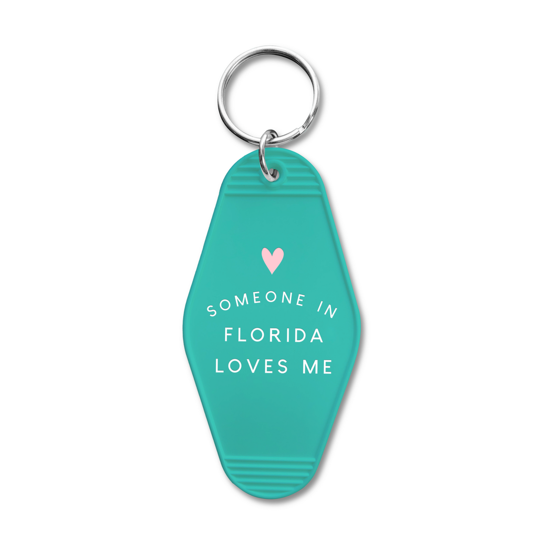 Retro Hotel Keychain - Someone in Florida Loves Me